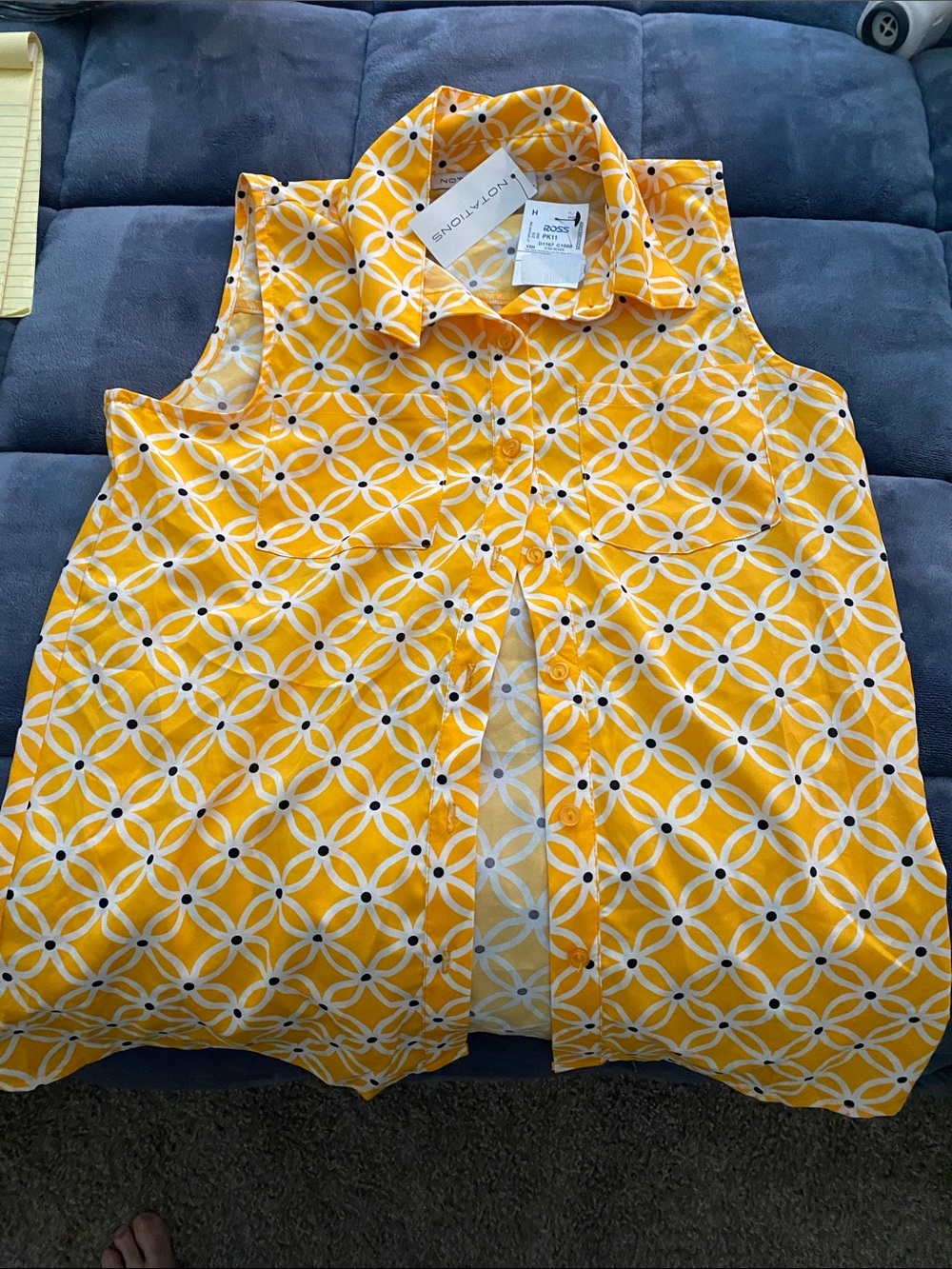 Notations Yellow Geometric Sleeveless Button-Up Blouse